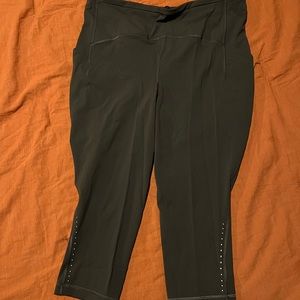 Lululemon Swift Speed High Rise Crop 21” Size 16 Graphite Gray